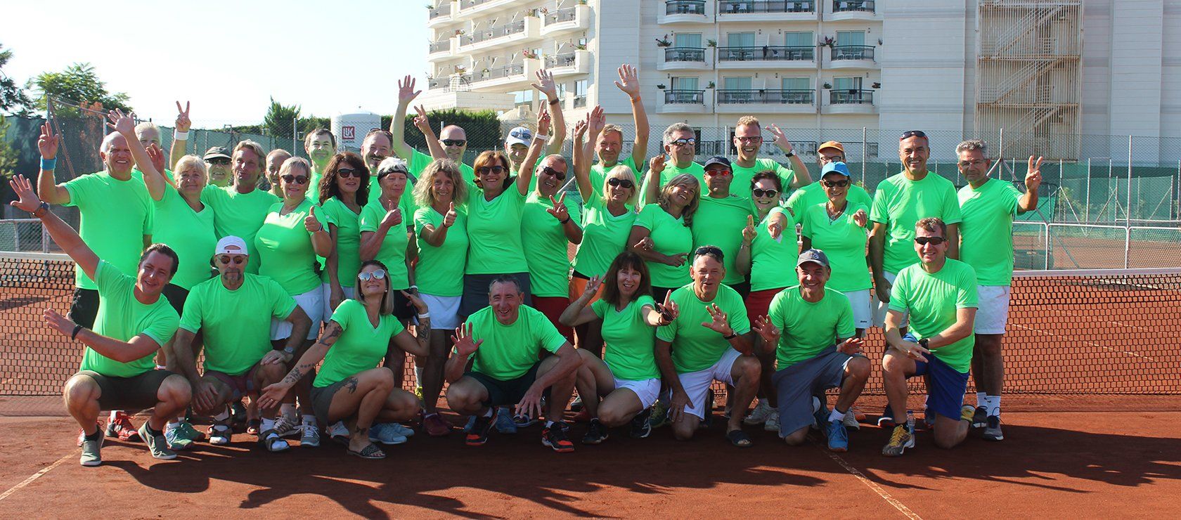 Gruppenfoto der Teilnehmer des 22nd Patricio Mastersfinale